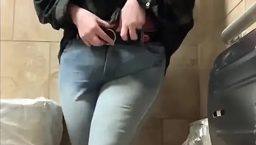 Curvy Brunette Going to the Toilet Four Times