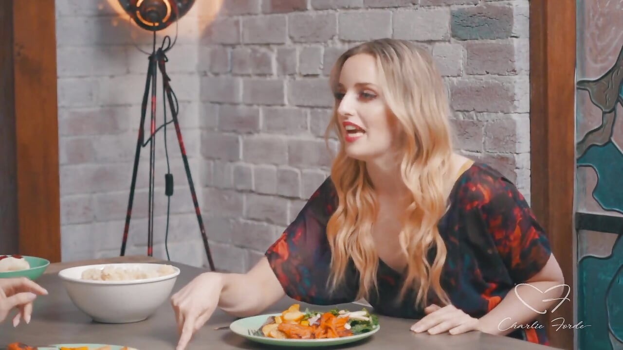Sauvez Le Rendez-vous Avec Charlie Forde, Nova Hawthorne