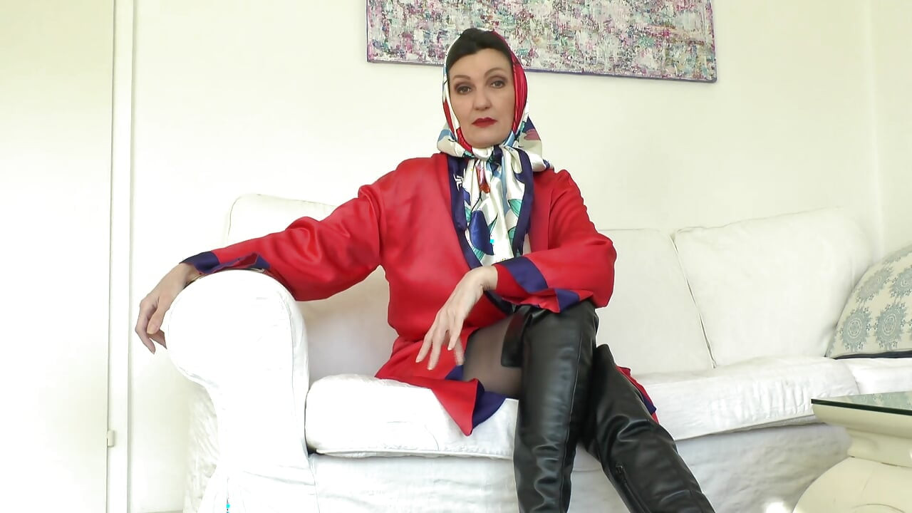 Your Headscarf Training Part 1, Lady Victoria Valente
