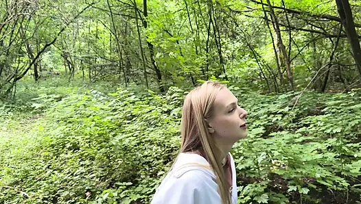 EIN TINDER-DATE ENDETE MIT FICKEN IM WALD. SIE GAB ES MIR FÜR 500 ABGEORDNETE.
