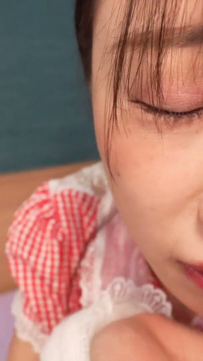 Pure and innocent idol! Erotic, cute, sensitive, gets fucked raw under the guise of an interview! | Clip 2
