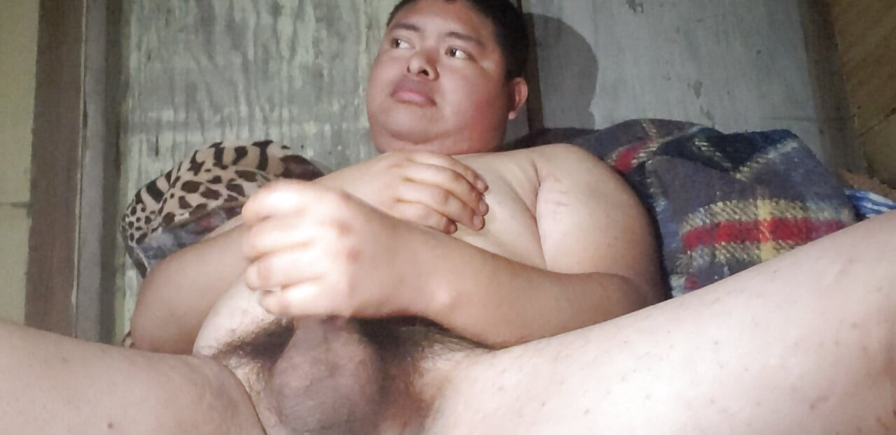 ペニスを引っ張る