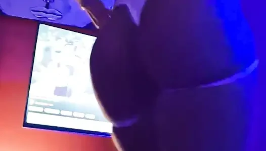 Perverted father-in-law enjoys my tight pussy in the middle of the darkness of my boyfriend's room