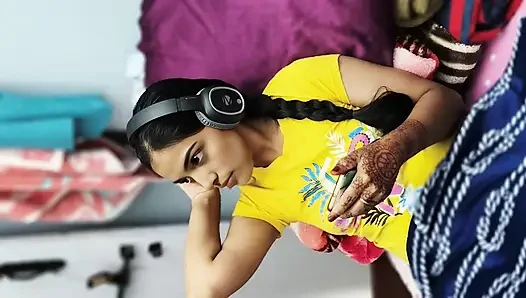 Ich ficke meine indische desi maus, während niemand zu hause ist