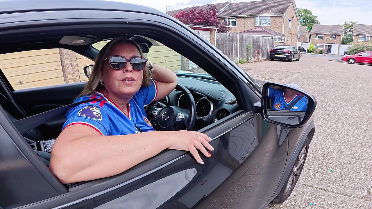 Maisie Lewis Jerks Me off in Her Car While Driving!
