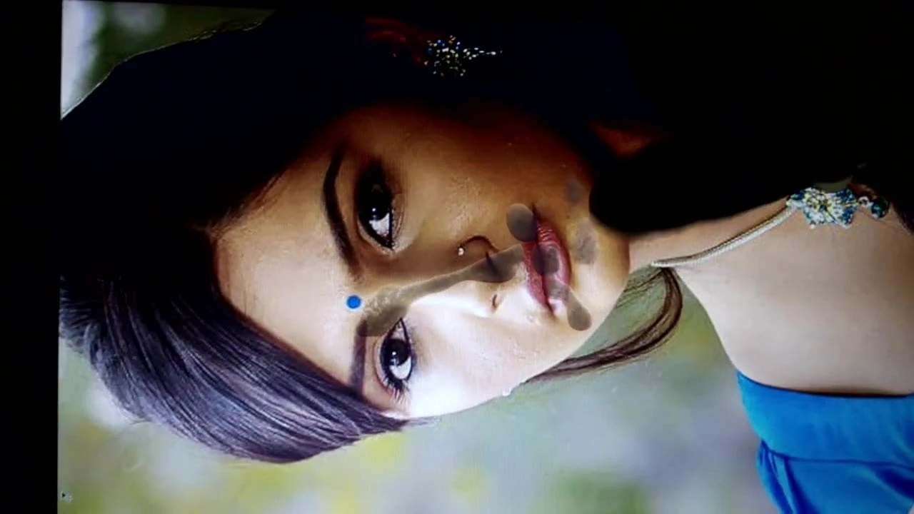 Kirli boşalmak üzerinde seksi raagini dwivedi