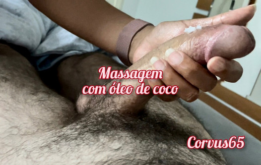 Massagem peniana com óleo de coco - Parte 1