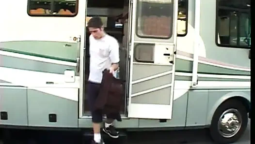 Seks Projesi 4 Vahşi Üçlü Sikiş Festivali