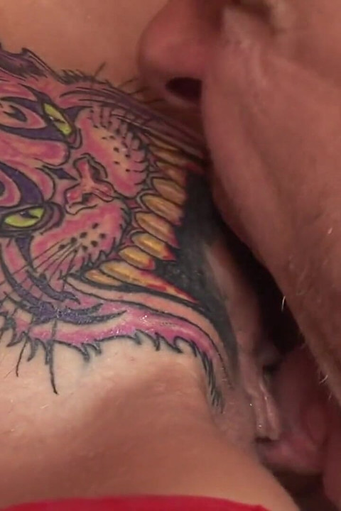 MILF has a gift for hard cock stud in her pussy