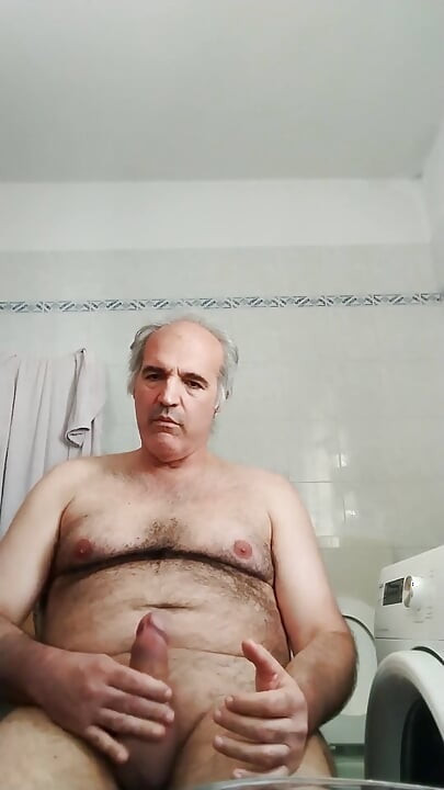 Koliko je sperme izašlo iz mog kurca nakon 15 dana čednosti!