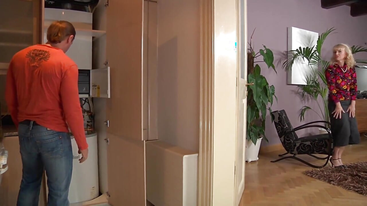 Бабушка трахнула мою Boyfriend_Scene 2 горячей бабули нужен молодой член