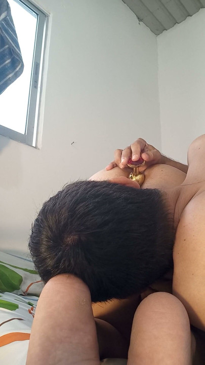 Butt Plug en el culo de mi esposa | Clip 1
