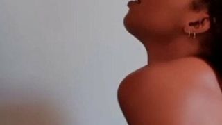 Obedient ebony woman take the facial from random whitey