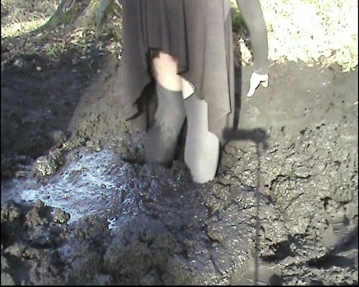 mud dress 63