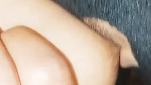 Desi bhabhi mengisap dan menyetubuhi pantat bagian 1