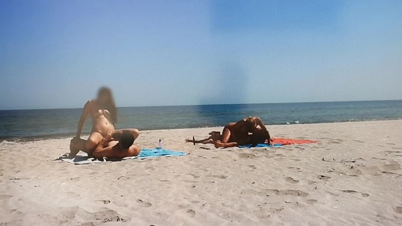 couple fucks on the beach and cumshot