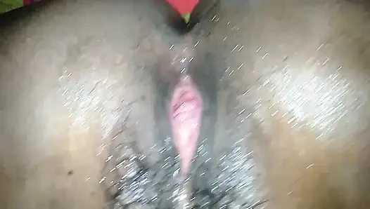 Meine schwägerin bot mir heute eine muschi an, also ahte ich ihre muschi, als ich allein war 2