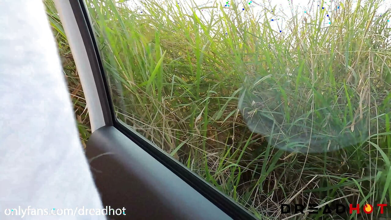 Dreadhot Pulls Over for a Quick Load