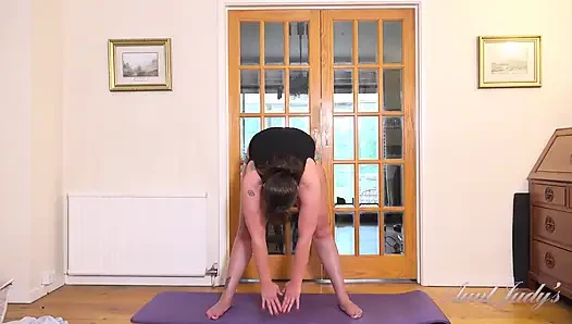 Auntjudys - Workout Time with Chubby MILF Ruby Cattrall