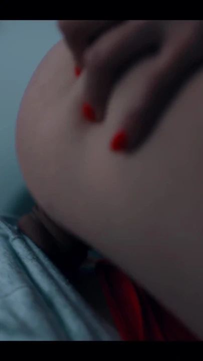 Futa 女同性恋继妹 - tgirl 人妖乱搞和内射书呆子金发女孩 | 短片 2