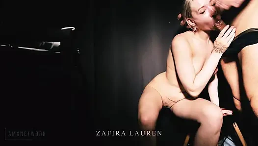 Faphouse modeli Zafira Lauren yine dölle kaplanıyor