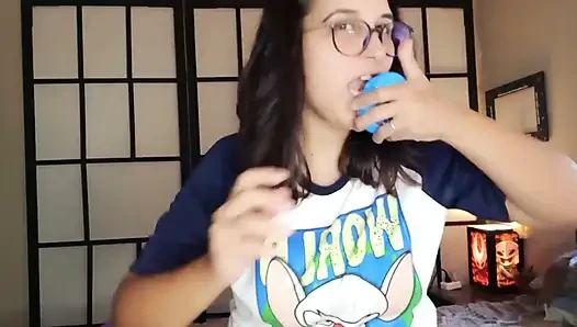 Versuchende große Blasen mit Bubblegum Roll - bunny Looner