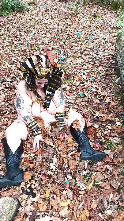 Brudny tyłek Liść gra w jej tyłek cumming Ona's Not Udaking