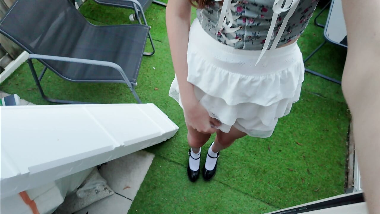 jangan beritahu jiran aku tentang clitty sissy yang dikurung dalam sangkar pengembaraan jessiesissy