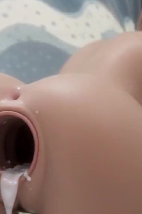 Ngentot ibu tiri mu di kamar mandi