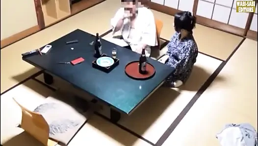 Nach feierabend verführung einer heißen frühlingsbegleiterin in einer Privatraum-session gefangen genommen - szene.1