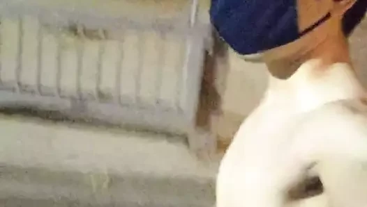 Sokakta dışarıda teşhircilik