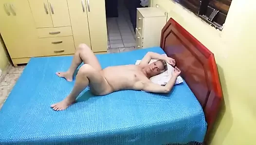 Deitado em dia calor 002