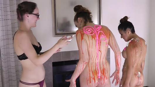 تواجه لعبة Strip High Card تحديا عالي المخاطر