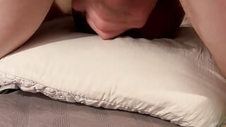 Pete gırtlağına kadar pompalıyor ama bebek