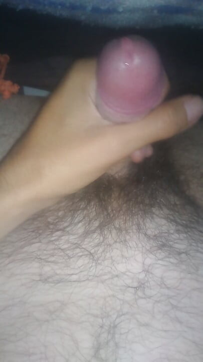 Man grops his cock under the covers