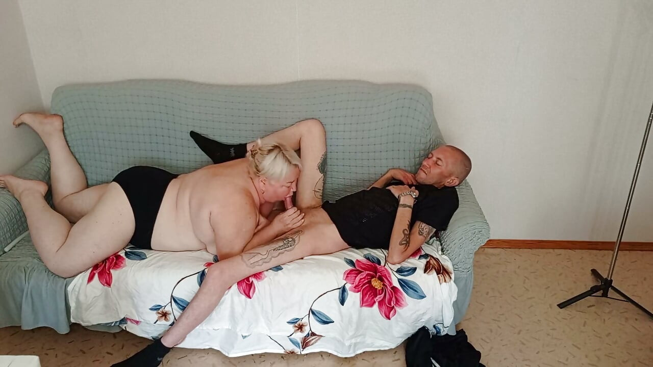 Macecha dává hluboké a kvalitní kouření před mým výstřikem