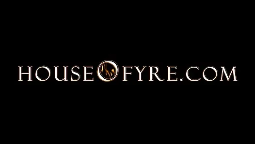 Houseofyre- ince kalın büyük memeli sarışın luna angel sosisli sarılıyor