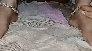 Lesbian indian bhabhi show her creampie pussy and boobs hindi audio