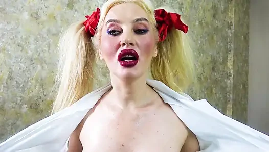 Доминирование с губной помадой