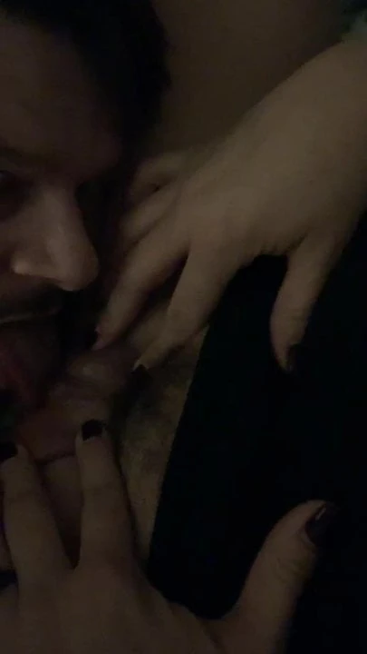 Eating pussy