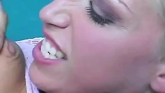 Anal Invasion Vol. 4: Heiße Blonde in Action