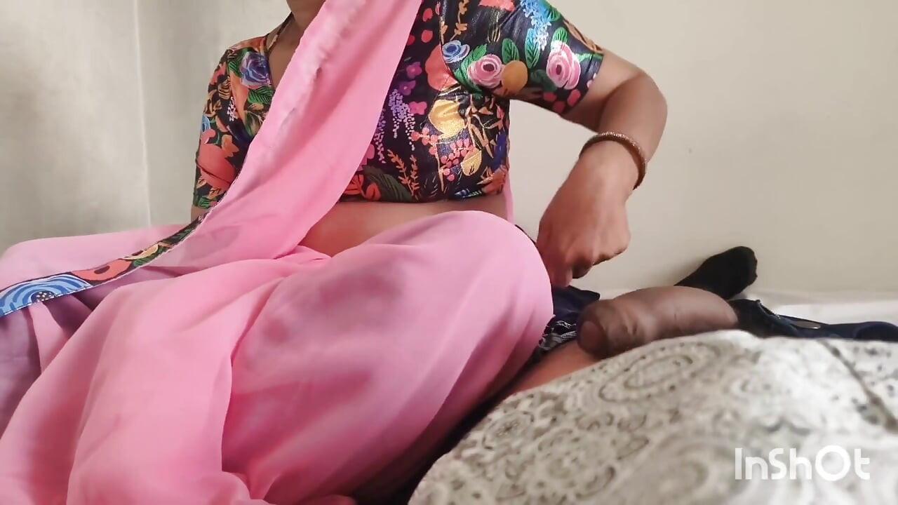 Desi beste Indische Bhabhi kooketen geneukt door haar beste vriendin