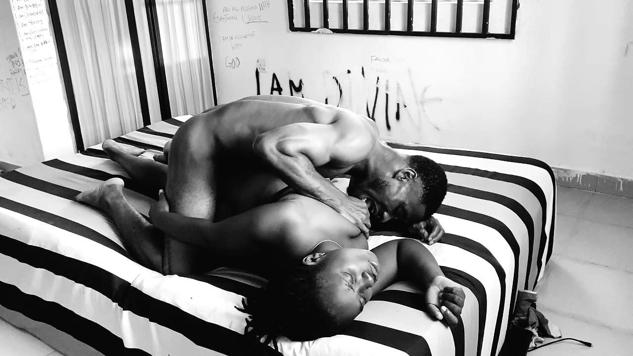 Эротический секс с моей возбужденной соседкой