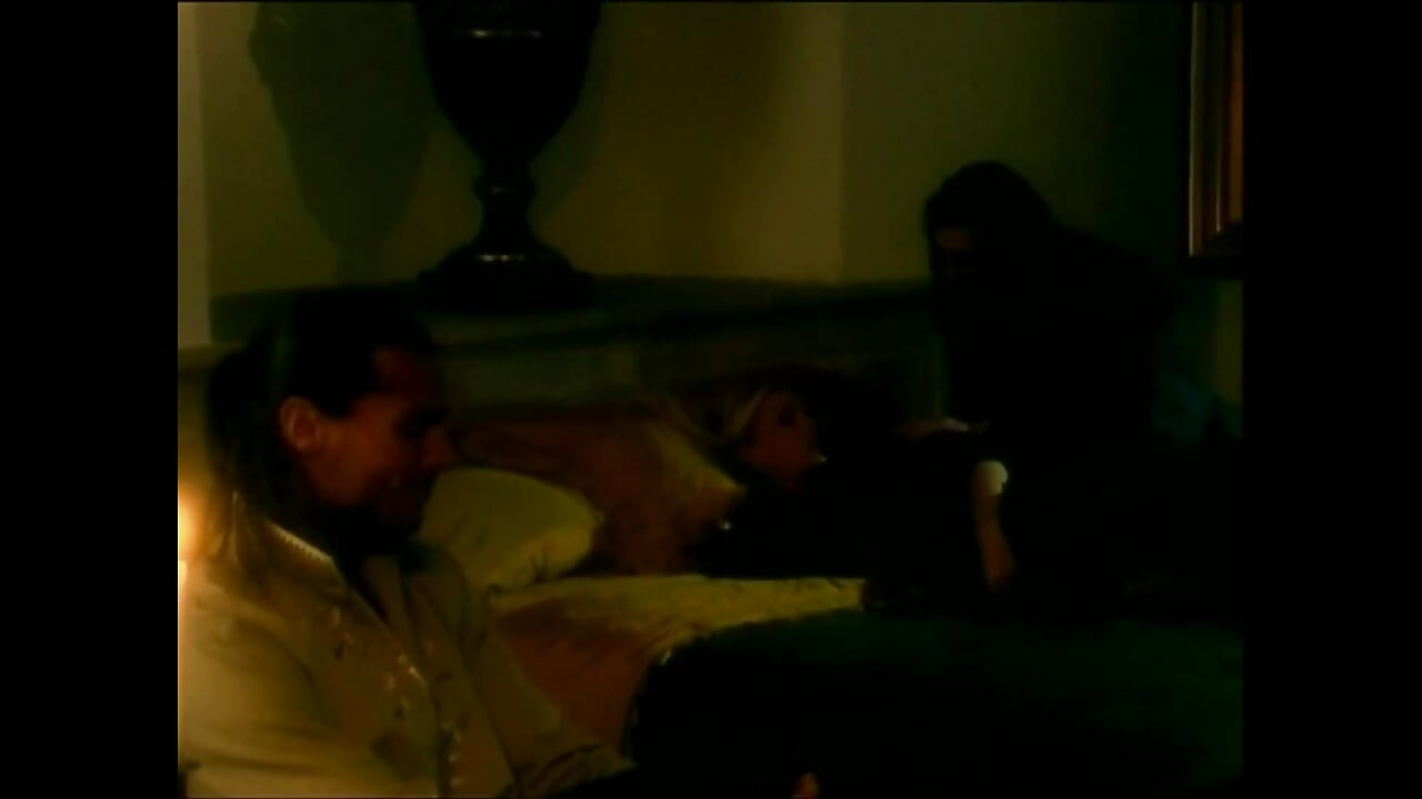 Jodie Moore, Die Ausgenutzte Kokette