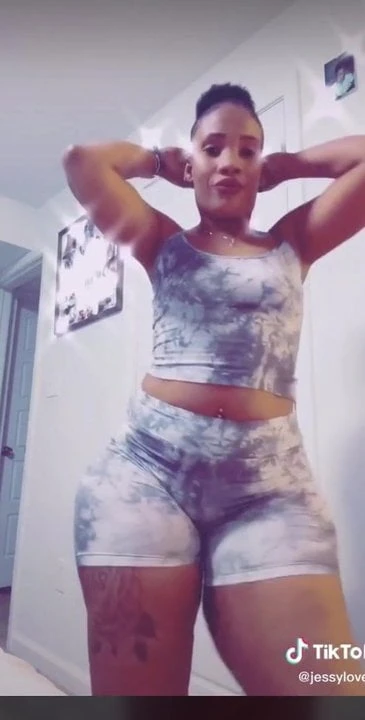Curvă Tiktok