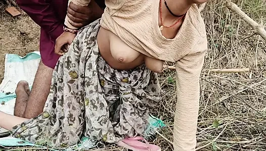 Bhabhi ko jangal mai ghodi banaya aur chudai ki
