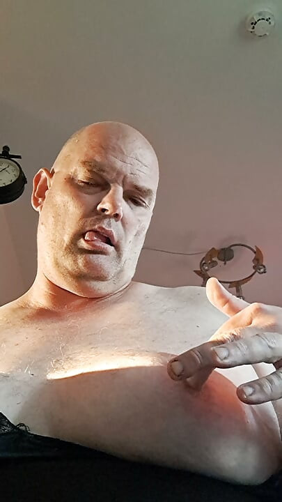 Η σκύλα γίνεται όλο και πιο Kinky