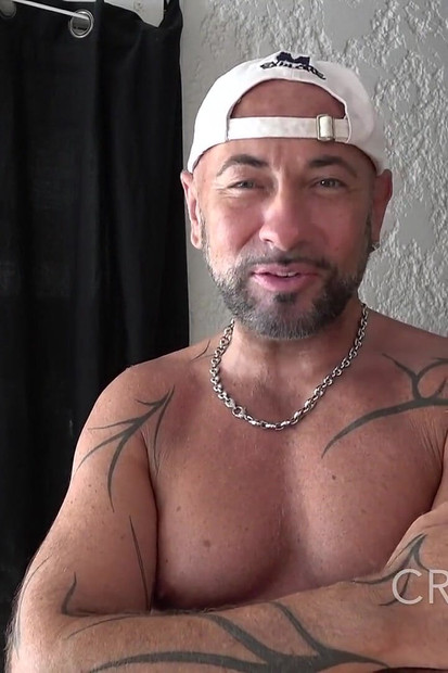 2411 Fucked by His Friend at the Musculation Room