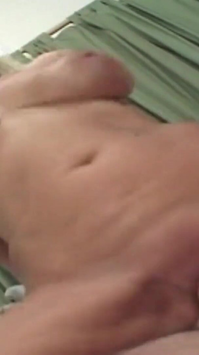 Emotional moment from "Alte Blonde Milf verwoehnt jungschwanz und bekommt alles ins gesicht"