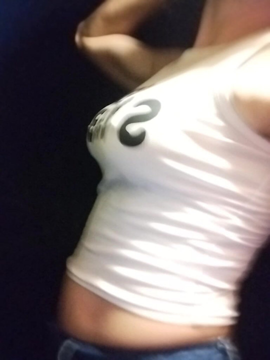 こんにちは、ここにアップロードした最初の動画です。小さな前菜。俺の2クリップでお前はイくと思う